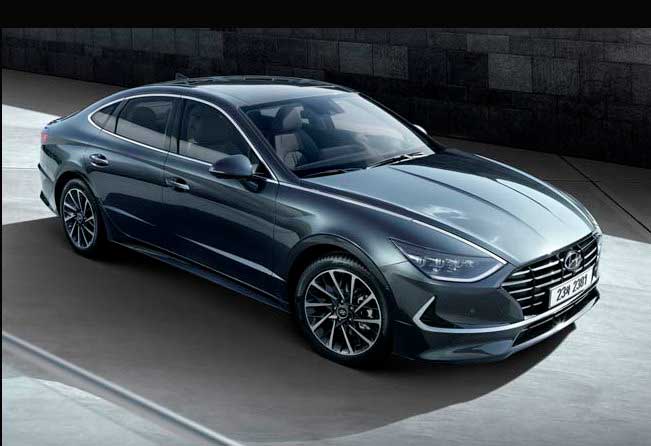 Hyundai представила новую Sonata Hybrid с солнечной батареей на крыше