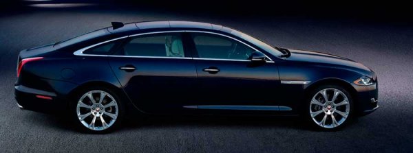 Jaguar XJ - породистый хищник британского происхождения