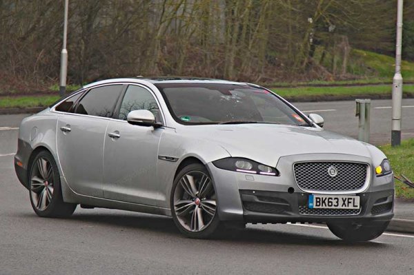 Jaguar XJ - породистый хищник британского происхождения