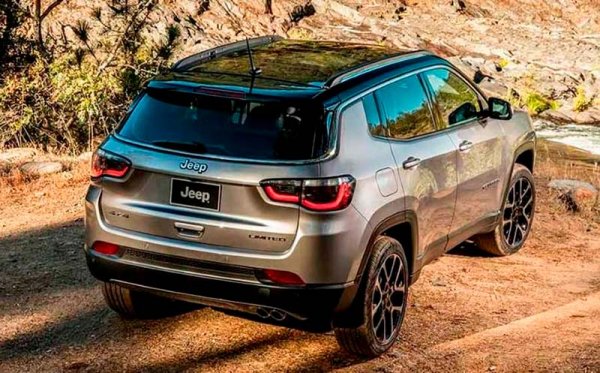 Jeep Renegade 2019 - компактный кроссовер для внедорожного бизнеса