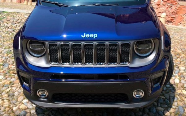 Jeep Renegade 2019 - компактный кроссовер для внедорожного бизнеса