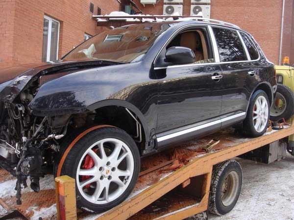 Как и кому продать сломанную машину после аварии?