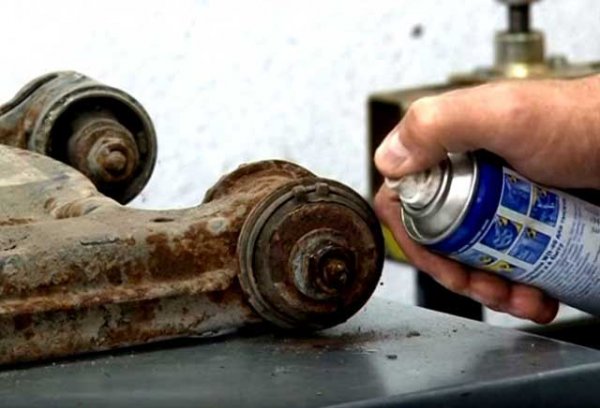 Как открутить заржавевший болт