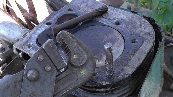 Как открутить заржавевший болт