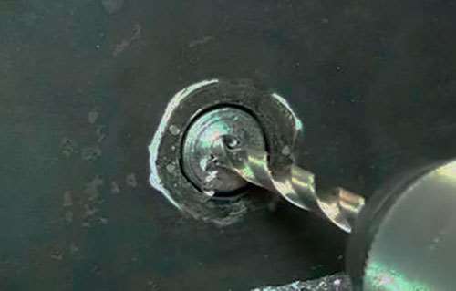 Как открутить заржавевший болт