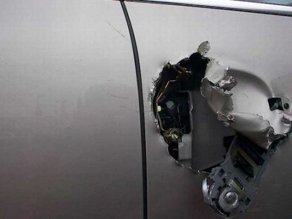 Как открыть машину если замерзли замки