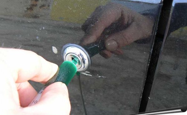 Как открыть машину если замерзли замки