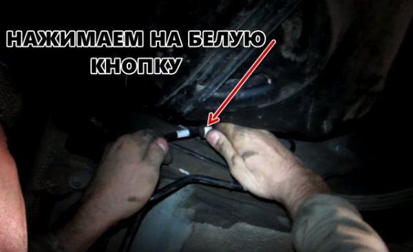 Как заменить бензонасос Форд Фокус 2 своими руками