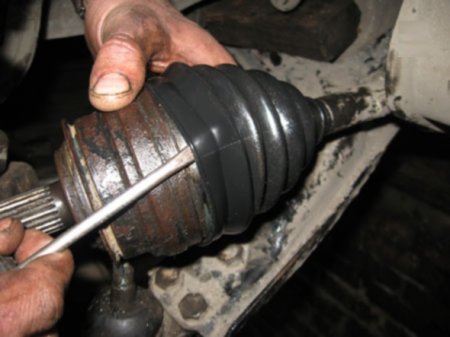 Как заменить пыльник внешнего ШРУСа на автомобилях ВАЗ