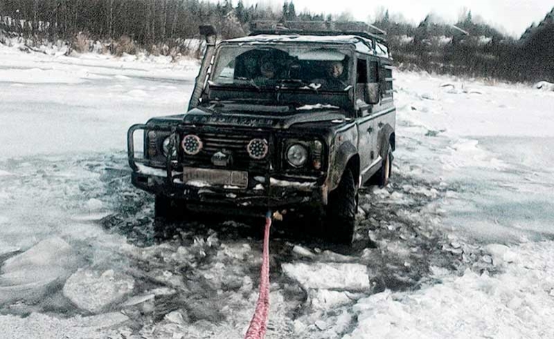 Какой трос лучше использовать для вытаскивания застрявшего на бездорожье авто
