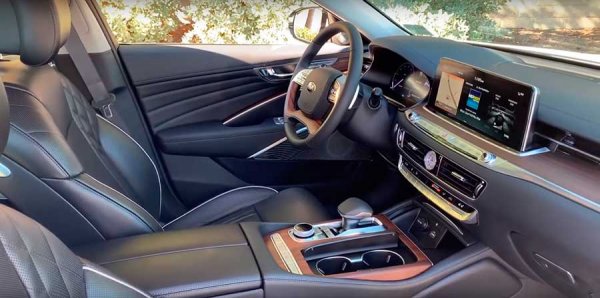 Kia K900 2019 года - седан премиум-класса с демократичной ценой