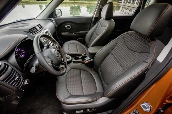 Kia Soul GT - «заряженная» компактная машина с мощным двигателем