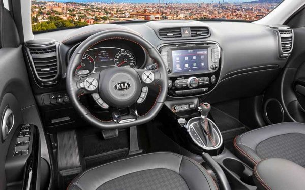 Kia Soul GT - «заряженная» компактная машина с мощным двигателем