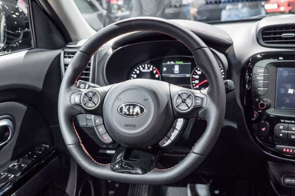 Kia Soul GT - «заряженная» компактная машина с мощным двигателем