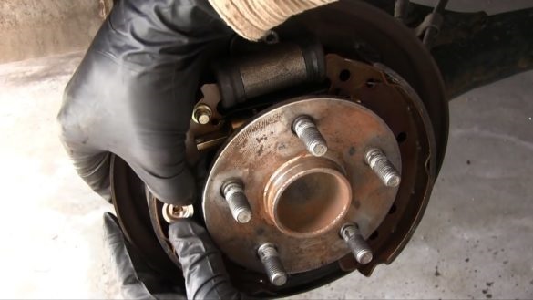 Колодки, диски, суппорты Toyota Corolla 120