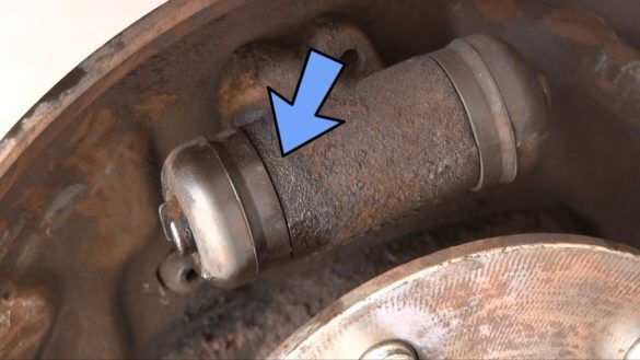 Колодки, диски, суппорты Toyota Corolla 120