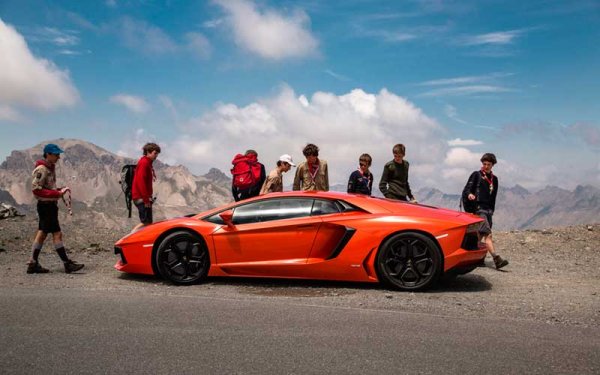 Lamborghini Aventador LP 700-4 - 345 км в час - это не часовня