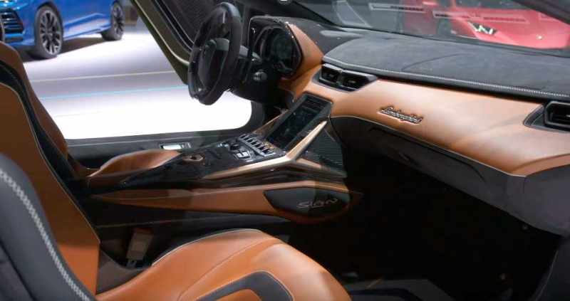 Lamborghini Sian FKP 37 - первый взгляд на гибридный суперкар