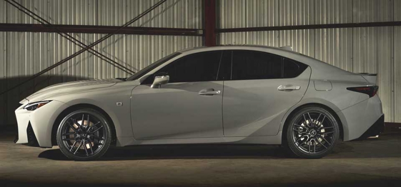 Lexus IS 500 F Sport Performance: новый спортивный седан от именитого бренда