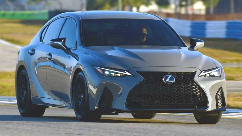 Lexus IS 500 F Sport Performance: новый спортивный седан от именитого бренда
