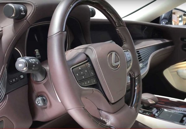 Lexus LS 500 2018 - король комфорта и спокойствия