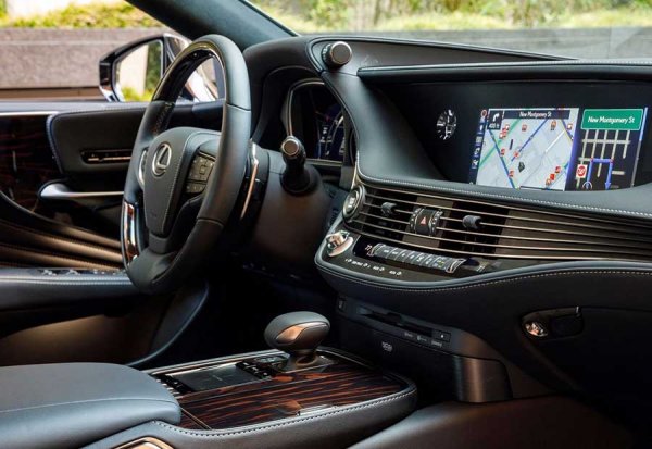 Lexus LS 500 2018 - король комфорта и спокойствия
