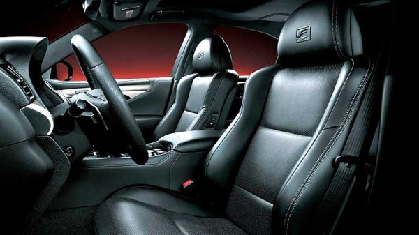 Lexus представит седан LS нового поколения