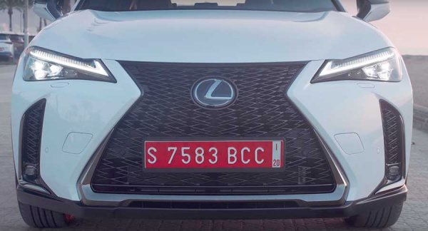 Lexus UX 2019 - городской кроссовер премиум-класса с агрессивным дизайном