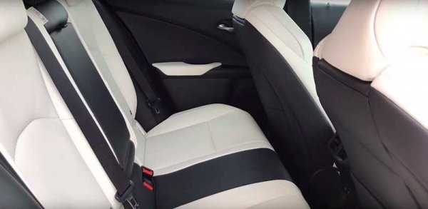 Lexus UX 2019 - городской кроссовер премиум-класса с агрессивным дизайном