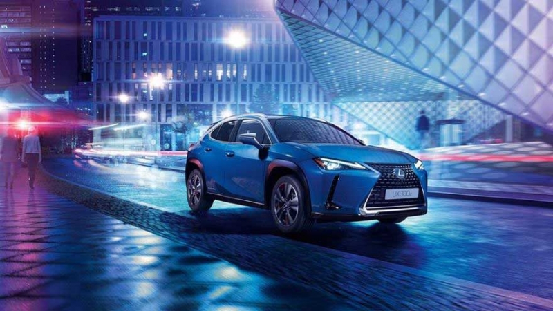 Lexus UX300e - новый электрический кроссовер люксового бренда