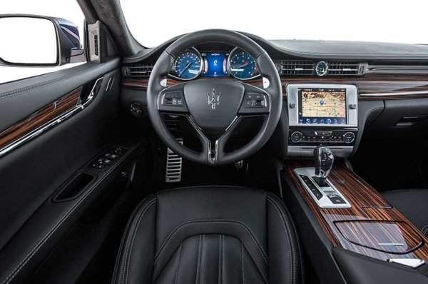 Maserati представила обновленный седан Quattroporte