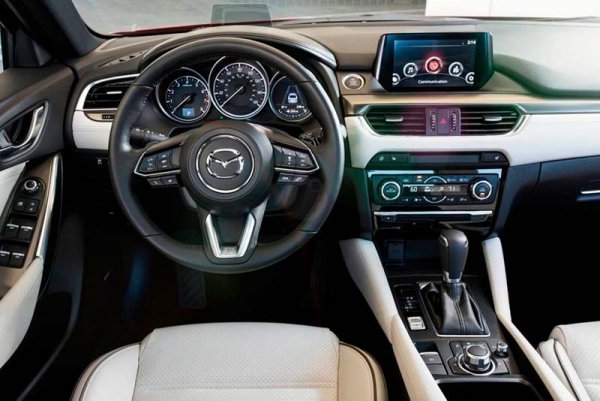 Mazda 6 обновилась и подорожала