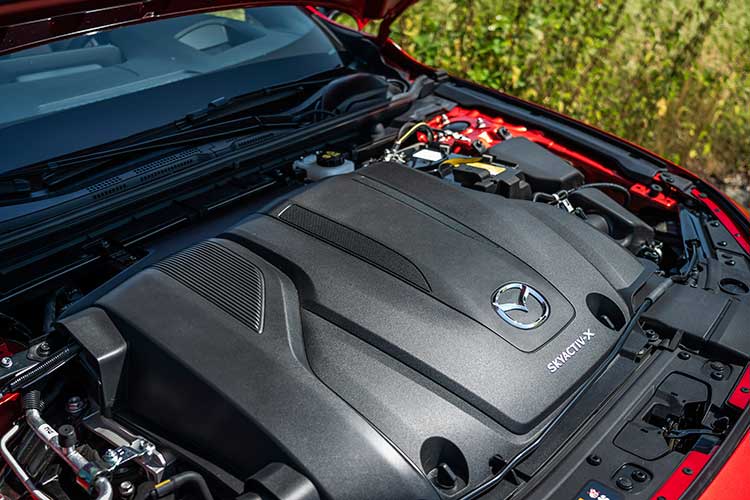 Mazda CX-30 2021 в России - компактный кроссовер с большими амбициями