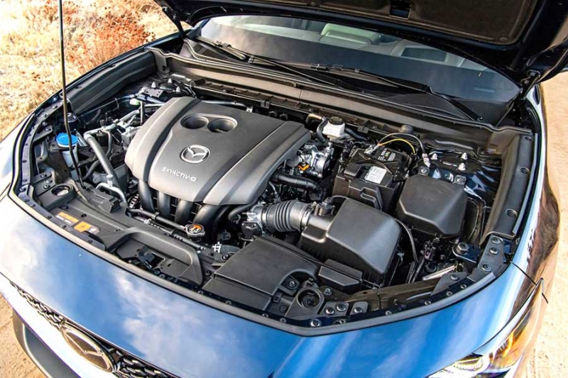 Mazda CX-30 2021 в России - компактный кроссовер с большими амбициями