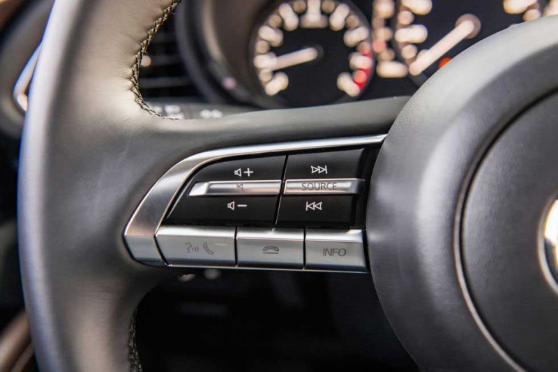 Mazda CX-30 2021 в России - компактный кроссовер с большими амбициями