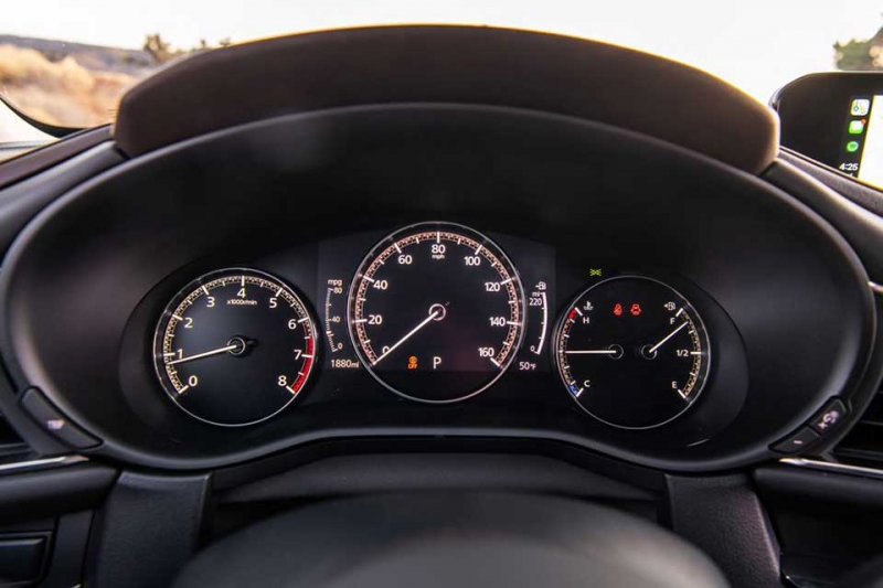Mazda CX-30 2021 в России - компактный кроссовер с большими амбициями