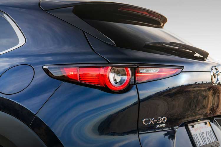 Mazda CX-30 2021 в России - компактный кроссовер с большими амбициями