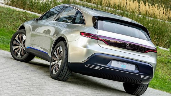 Mercedes-Benz EQC 2019: обзор первого электрического кроссовера марки