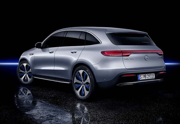 Mercedes-Benz привезет в Россию электрический кроссовер EQC 400