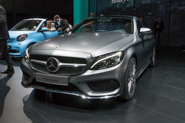 Mercedes-Benz рассекретил салон нового C-Class