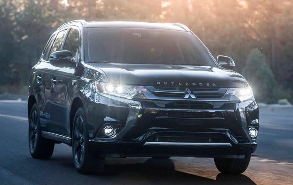 Mitsubishi обнародовала рублевые цены на Outlander 2019
