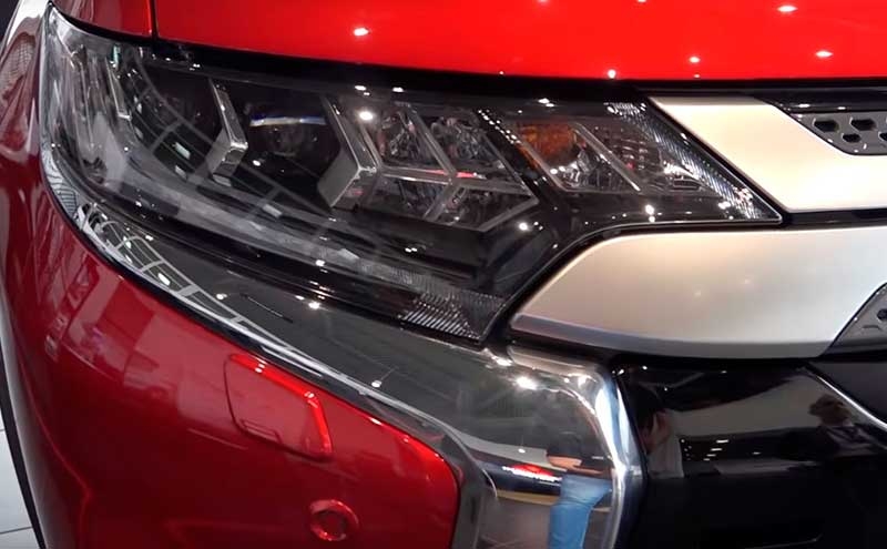Mitsubishi Outlander 2020 - фантастический Mitsu с 7 посадочными местами на мяч