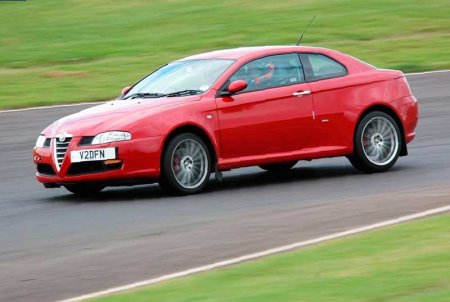 Стильный итальянский Alfa Romeo GT