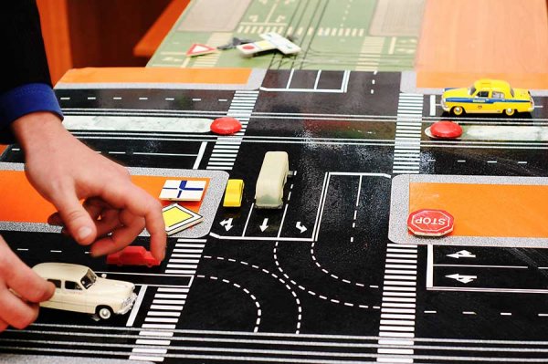 Можно ли получить права, не обучаясь в автошколе?