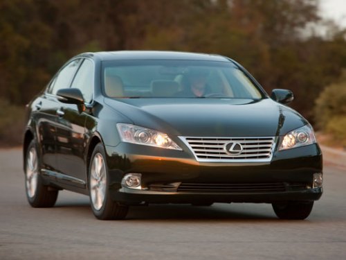 Начало продаж в России Lexus ES
