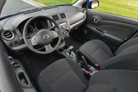 Nissan Versa 2015 - первый превью