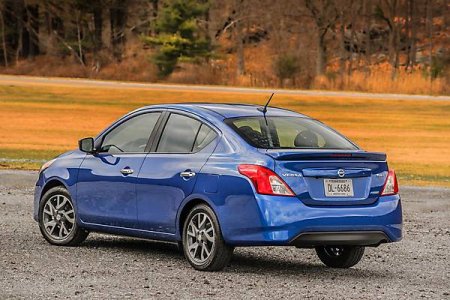 Nissan Versa 2015 - первый превью