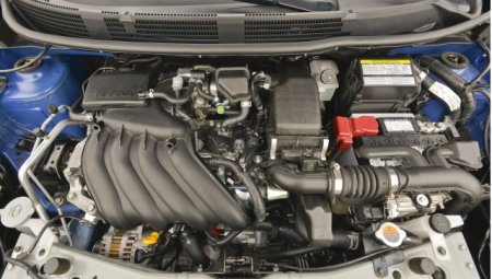 Nissan Versa 2015 - первый превью