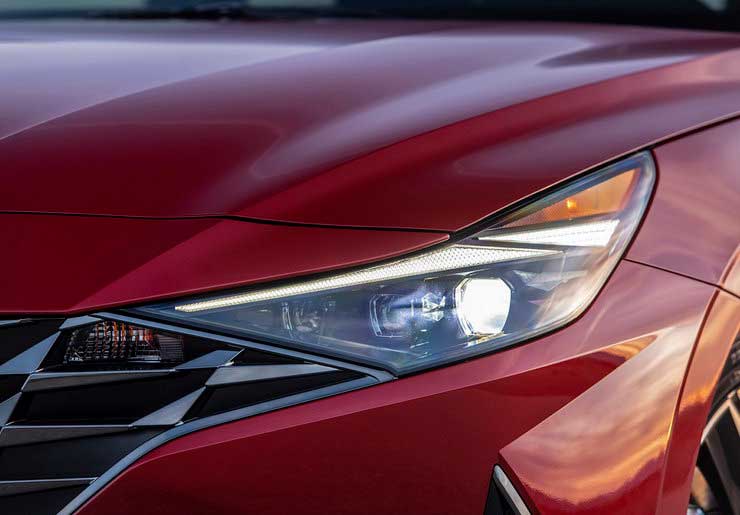 Новая Hyundai Elantra CN7 (2021) для России: почему корейцы в этом классе всех сделали?