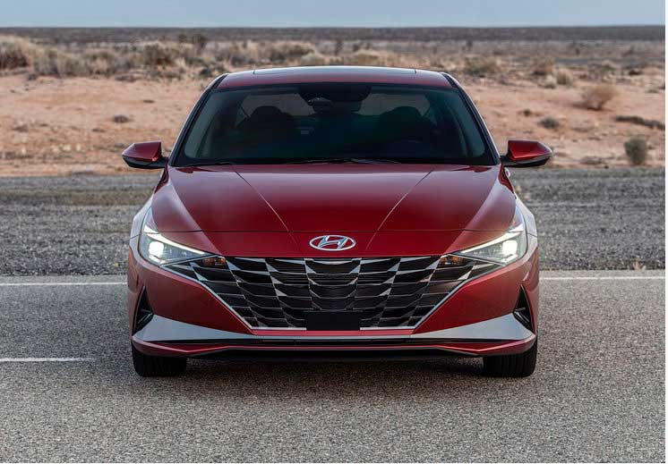 Новая Hyundai Elantra CN7 (2021) для России: почему корейцы в этом классе всех сделали?
